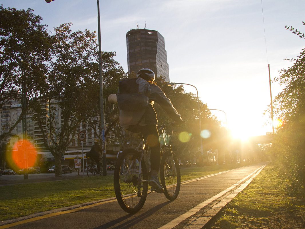 bikeway along avenida del libertador in buenos aires. photo by estrella herrera gobierno de la ciudad de buenos aires 1066x800 1